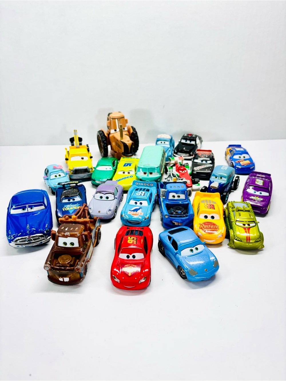 Disney Pixar Cars Mattel Diecast & Plastic Lot Of 20 McQueen, Mater Racers